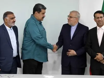 ایران وفنزویلا تبحثان بشان سبل تجاوز الحظر الامیرکی
