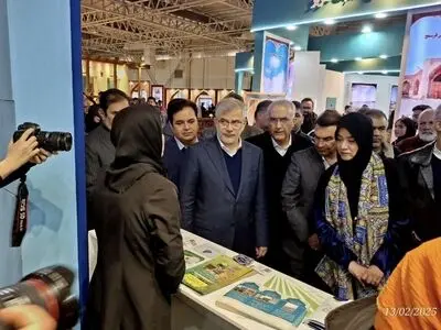 البرز، می‌تواند قطب صادرات صنایع دستی باشد
