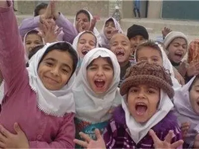 تمامی دانش‌آموزان یک مدرسه در عسلویه  بیمه زندگی می‌شوند 