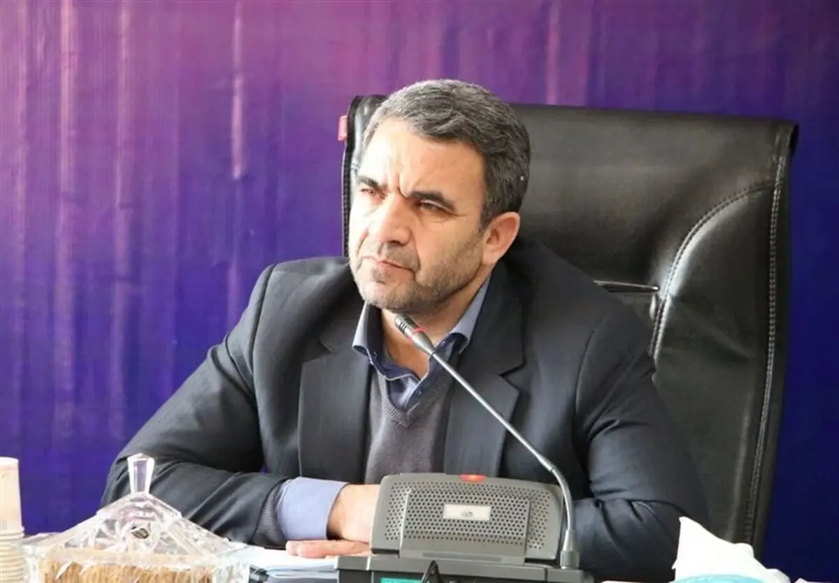 معلمان روی هویت ملی و اسلامی دانش آموزان کار کنند