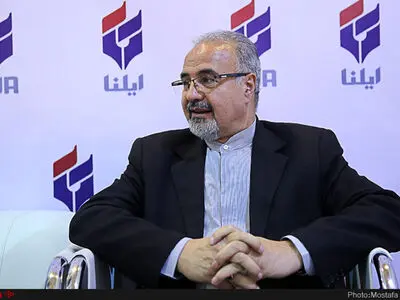 صفاری‌نطنزی: عمران خان قد یحمل رسالة من الریاض إلی طهران