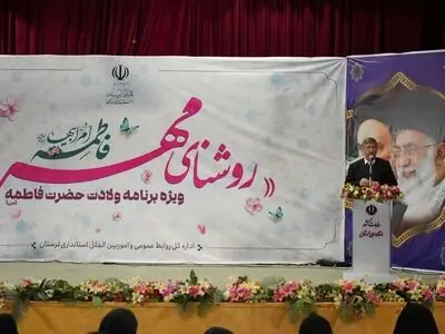 نقش زنان، نقشی بی بدیل و بدون جایگزین در جامعه خانواده و محیط کار است 
