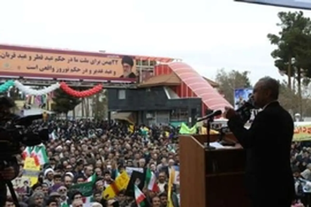 انقلاب اسلامی، پایایی و پویایی را با هم دارد