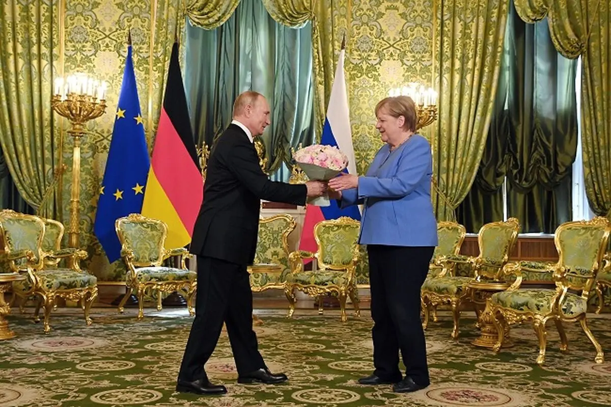 Merkel, Putin spar over Navalny but vow to maintain dialogue