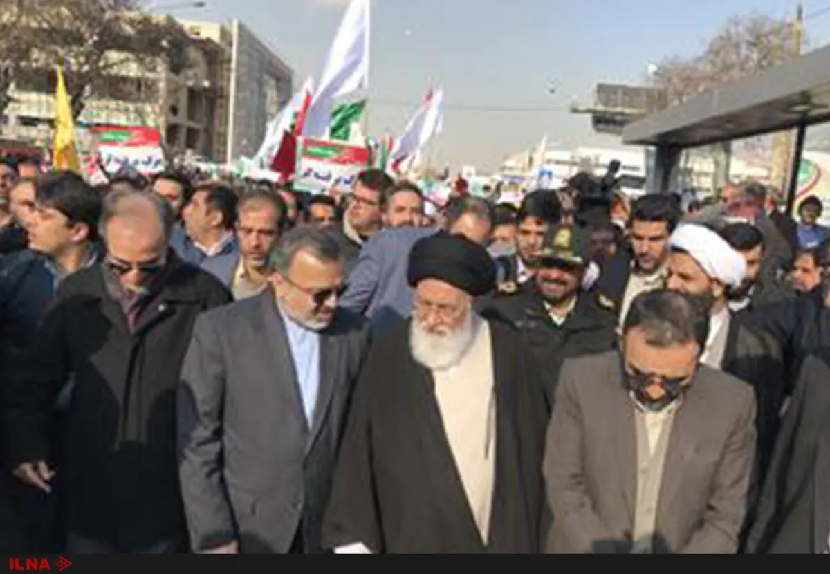 حضور علم الهدی در راهپیمایی اعتراض به اغتشاشات اخیر 