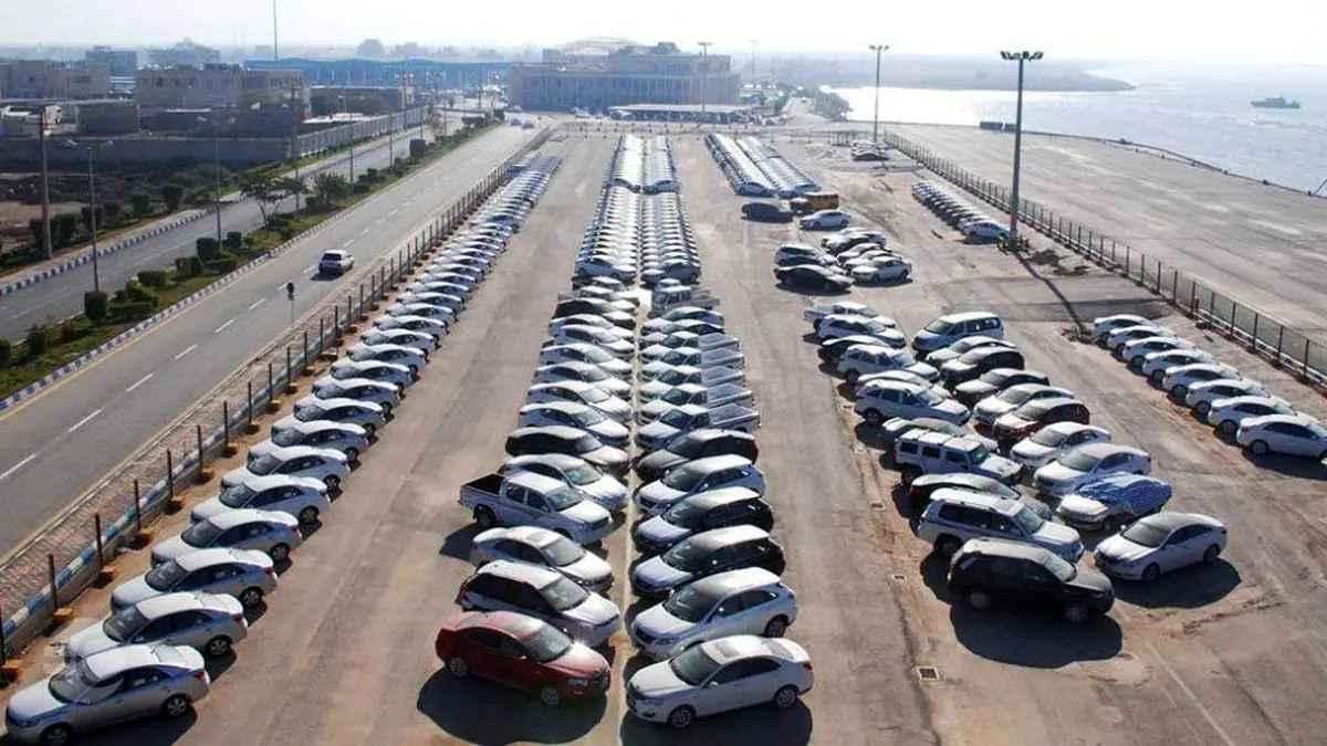 افزایش واردات خودروهای اقتصادی کلید تنظیم بازار است