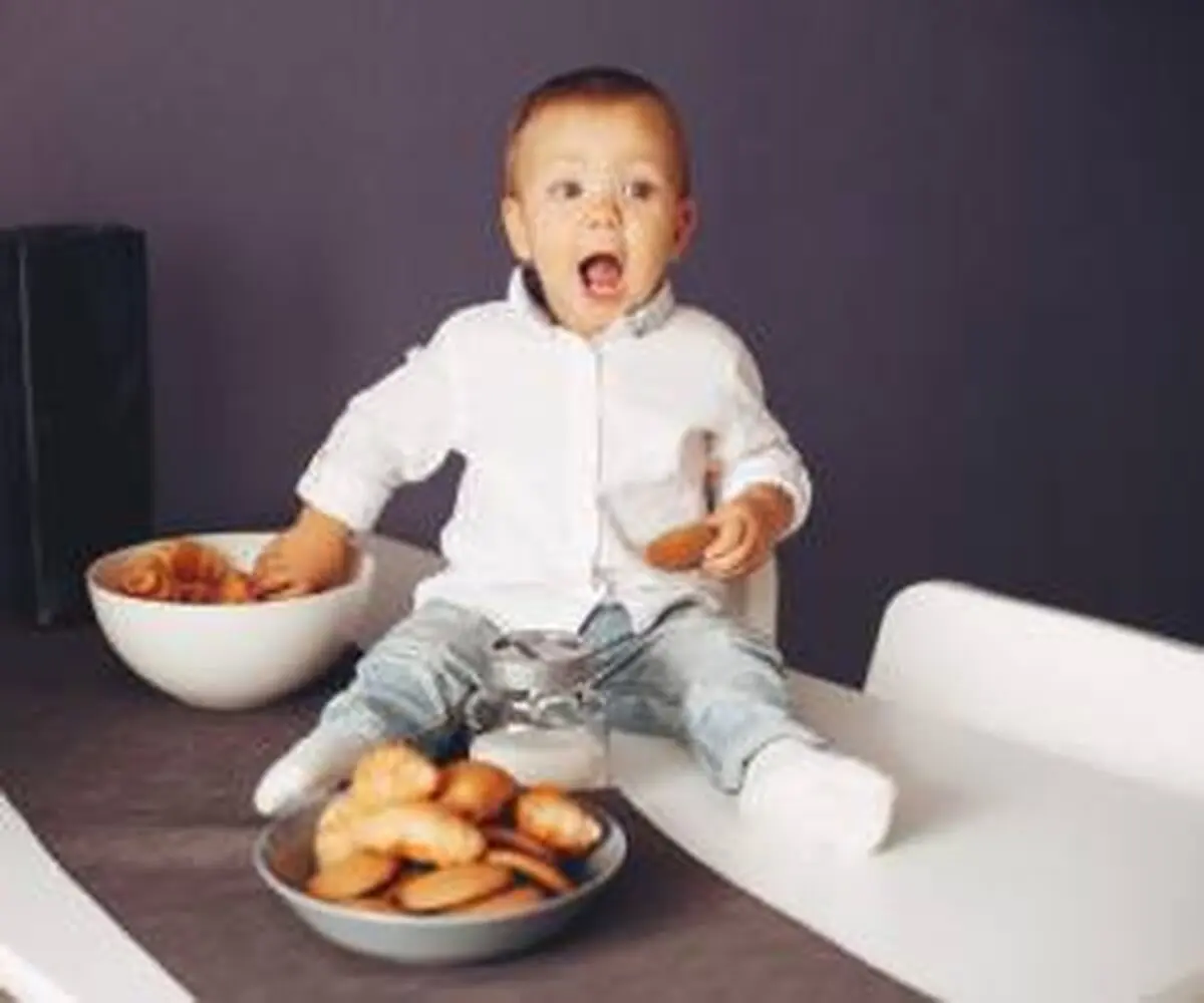 تغذیه کودک از بدو تولد تا یک سالگی