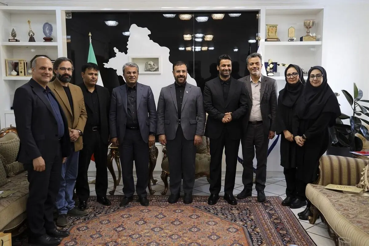 فارس باید به الگویی در جریان‌سازی فرهنگی و تولیدات فاخر تبدیل شود/ در عرصه فرهنگ، هیچ گروهی نباید نادیده گرفته شود