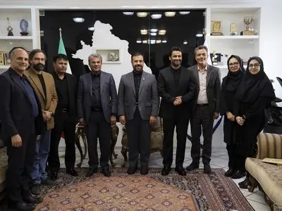 فارس باید به الگویی در جریان‌سازی فرهنگی و تولیدات فاخر تبدیل شود/ در عرصه فرهنگ، هیچ گروهی نباید نادیده گرفته شود