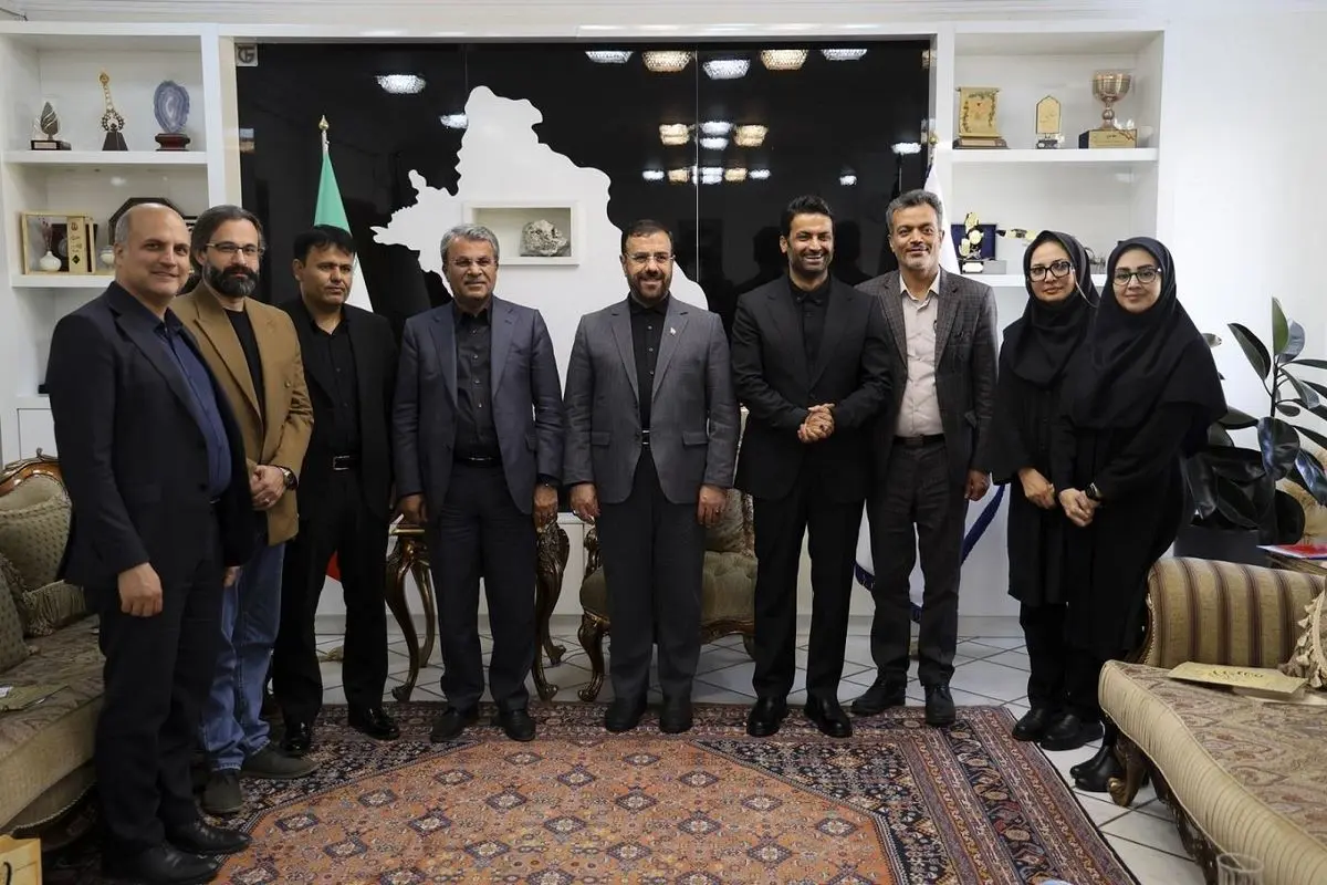 فارس باید به الگویی در جریان‌سازی فرهنگی و تولیدات فاخر تبدیل شود/ در عرصه فرهنگ، هیچ گروهی نباید نادیده گرفته شود