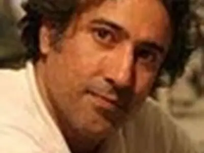 «ناقوس‌ها برای چی ن به صدا درمی‌آیند؟» روی صحنه می‌رود