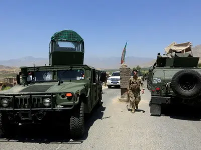 کشته شدن ۴ تن از نیروهای افغان در درگیری با گروه طالبان در ولایت هلمند

