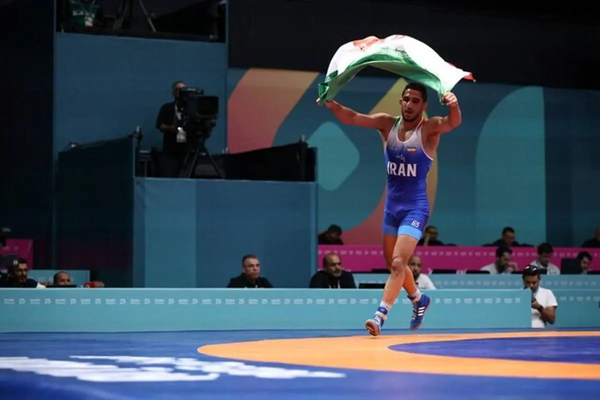 عموزاد: سختی‌ها را با عشق مردم تحمل کردم و طلای ریاض پاداشش بود