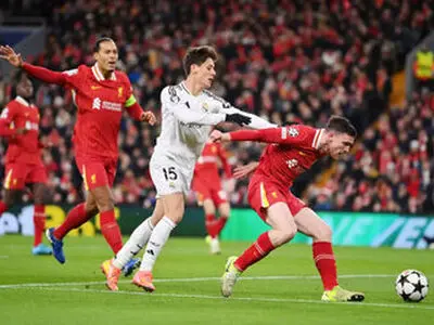 رفتار ناجوانمردانه لیورپولی‌ها با آردا گولر!