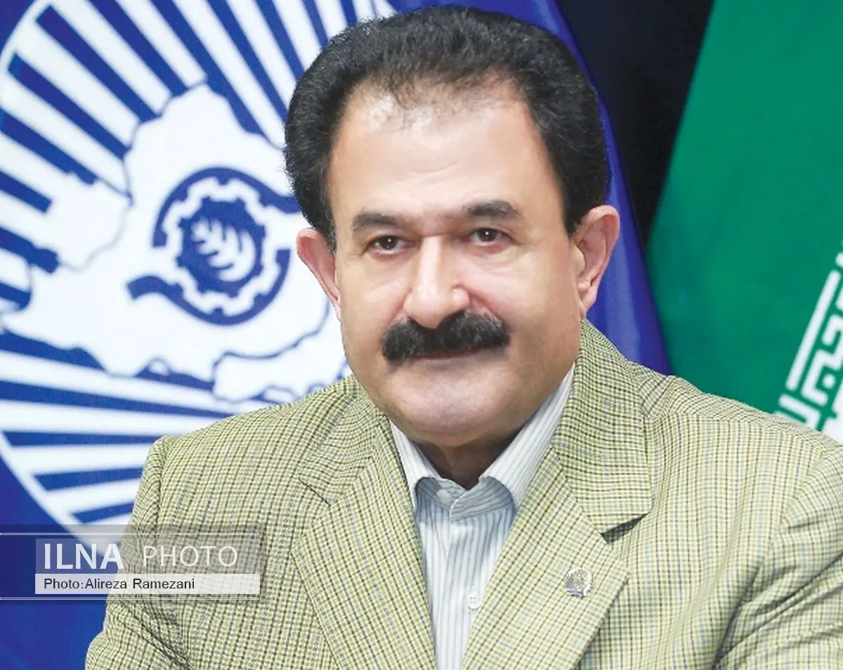 مدیرعامل بانک تجارت روز معلم را تبریک گفت
