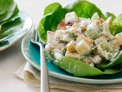 طرز تهیه سالاد والدورف؛ متفاوت و لذیذ