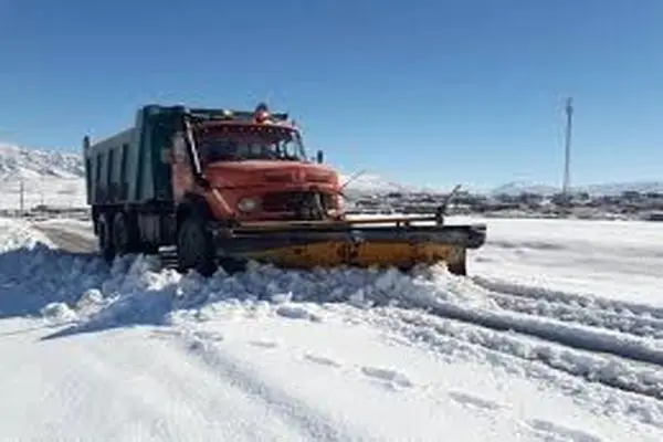 ۵۰۰ کیلومتر از محورهای مواصلاتی چهارمحال و بختیاری برف روبی شد