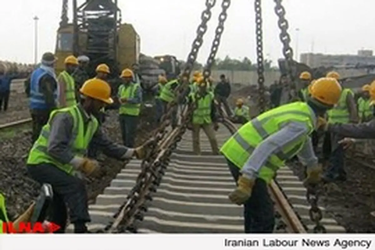 تعمیرکاران قطار: اگر بی‌کیفیت بودن قطعات را گزارش کنیم باید جریمه‌اش را بپردازیم