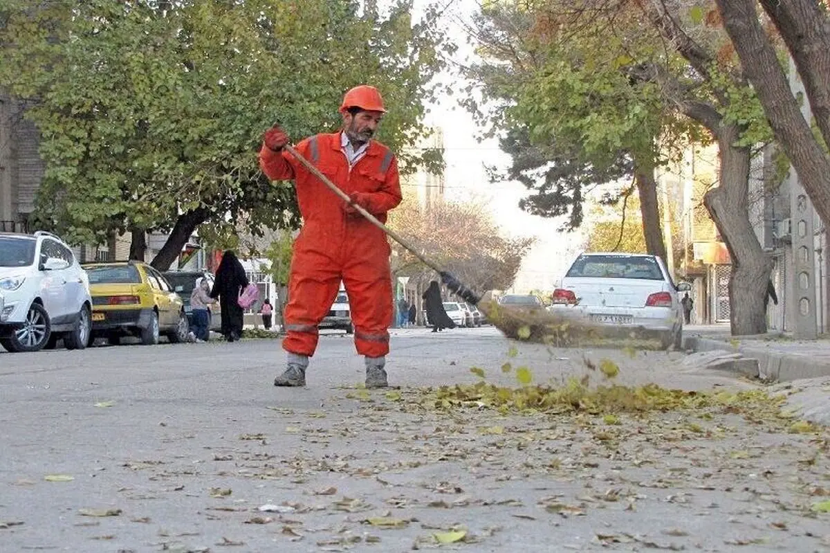 انتظار کارگران ایثار گر شهرداری نیشابور برای دریافت مزایای اضافه کاری