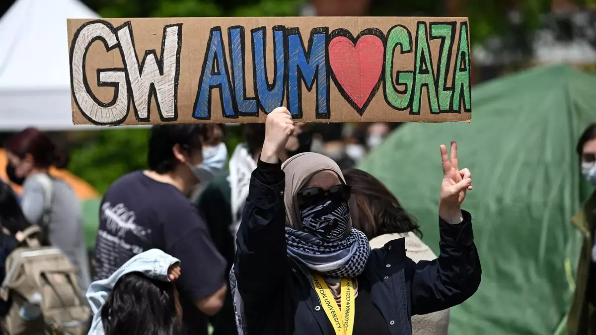 درگیری بین دانشجویان موافق و مخالف جنگ اسرائیل علیه غزه در دانشگاه کالیفرنیا
