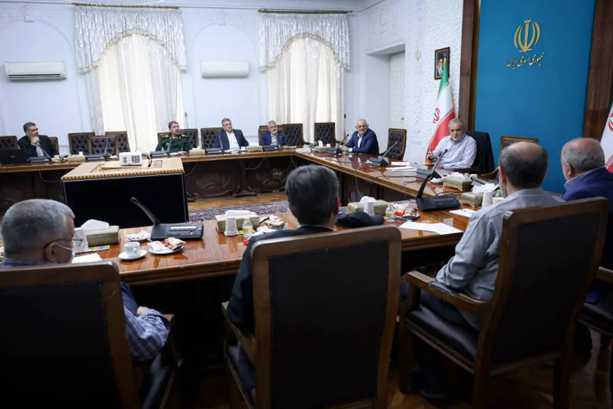 تمامی اقشار متخصص با یکدیگر ارتباط مؤثر برقرار کنند