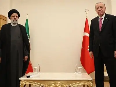 رئیسي لإردوغان: قطع العلاقات الاقتصادیة والسیاسیة بین الدول الإسلامیة والإحتلال هو الحل الأکثر جدوى لردع جرائمه