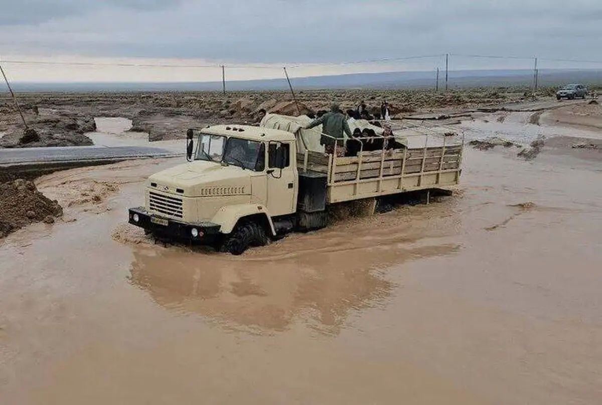 امداد‌رسانی به ٨٠٠ نفر نفر در حادثه سیل و آبگرفتگی ۴۸ ساعت گذشته