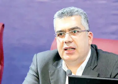 کاهش ۳۰ تا ۳۵ درصدی وزن صادرات/ همه مشکلات از خارج نیست
