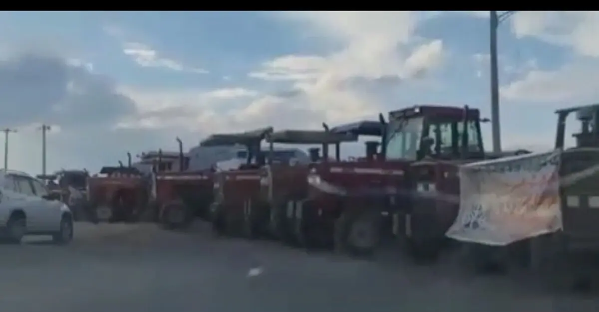 اعتراض جمعی از کشاورزان شرق اصفهان به قطعی آب