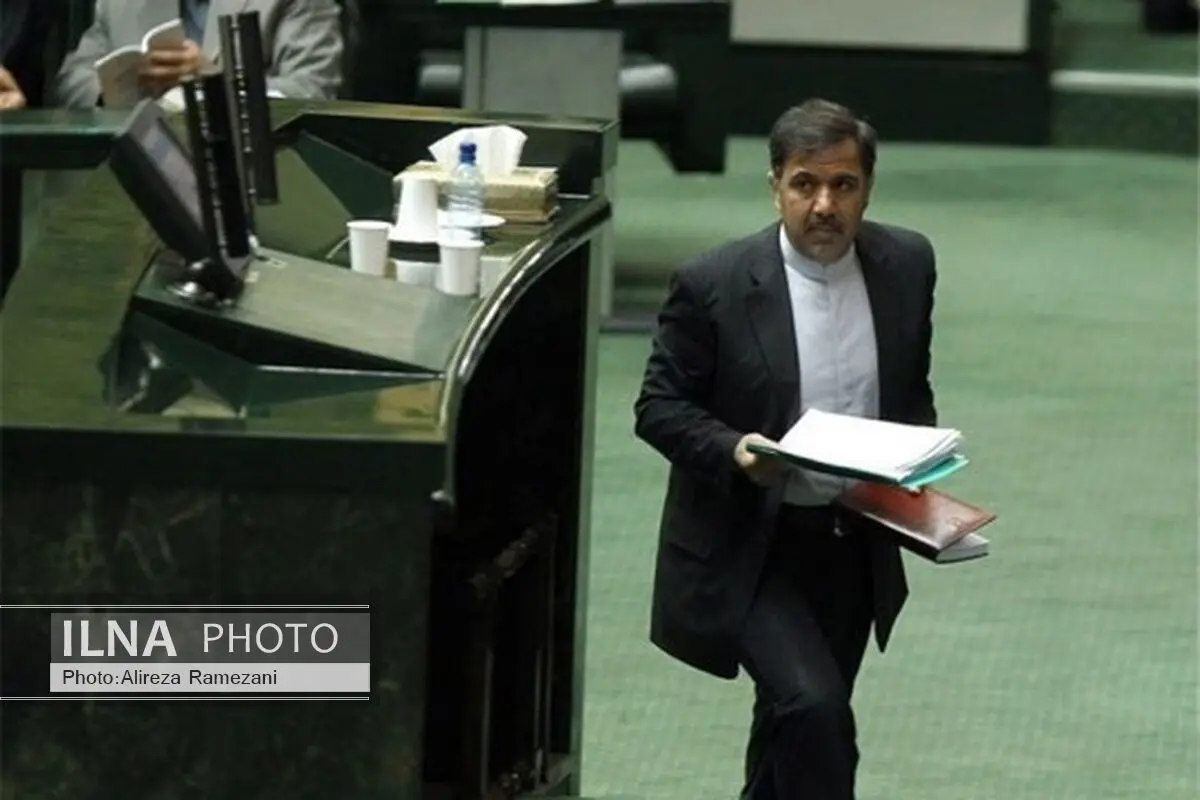 نامه استیضاح آخوندی به نمایندگی از اعضای کمیسیون عمران نیست / امضا برای استیضاح جمع نمی شود