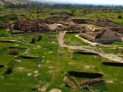 اسناد مالکیت مجموعه بیشاپور و چندین اثر تاریخی فارس صادر شد