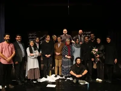 ناظری، لنگرودی و بهمنی به تماشای «کافه عاشقی» نشستند