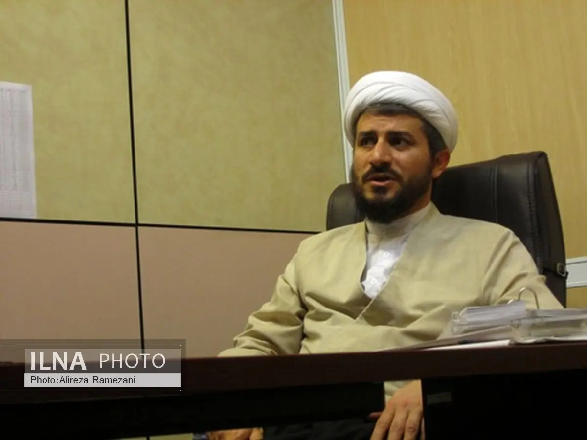 زیر و بم مشایی از زبان روحانی‌ای که می‌گوید مسحور مشایی شده است