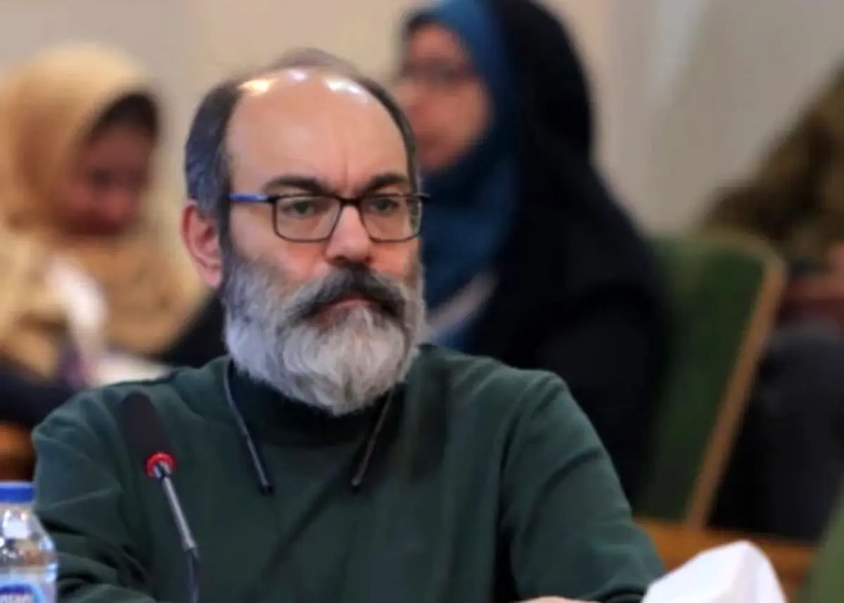 نقد، دعوت به گفت‌وگو و نجات‌دهنده است