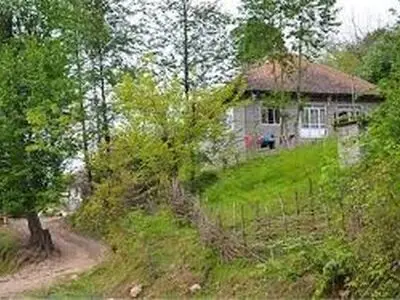روستای اورماملال شهرستان رضوانشهر فاقد خدمات بهداشتی و راه دسترسی مناسب