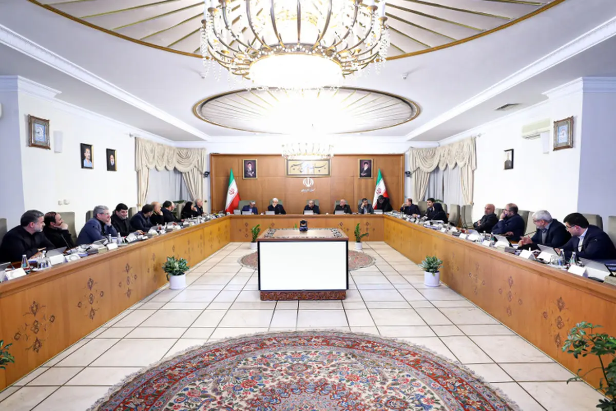 شرایط اقتصادی برای دولت و مردم قابل قبول نیست
