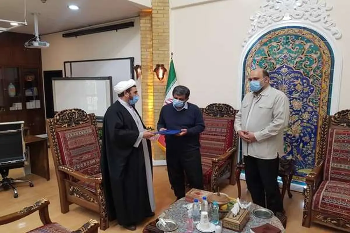 هدیه سازمان بازرسی کل کشور به وزیر میراث فرهنگی، گردشگری و صنایع‌دستی تقدیم شد