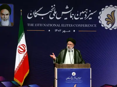 اولین روز سیزدهمین همایش ملی نخبگان برگزار شد/ معرفی برگزیدگان و رونمایی از جایزه بورس دانش‌آموزان مستعد