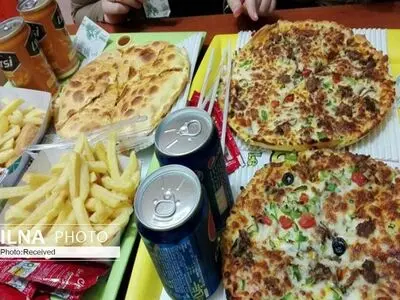 غذا‌هایی که باعث پیری زودرس می‌شوند