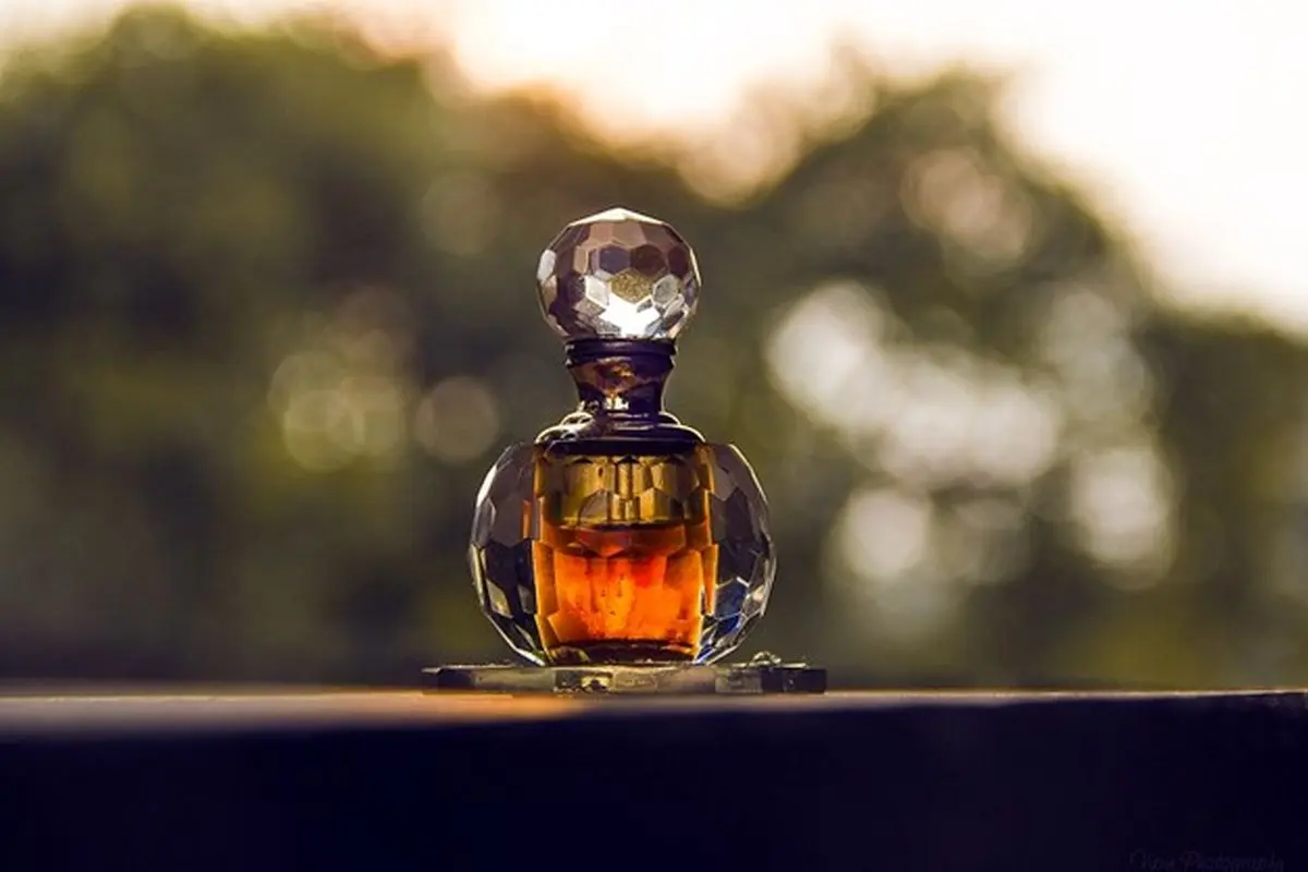 راه های تشخیص عطر اصل و خرید مطمئن از هایلند بیوتی