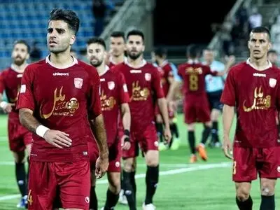 دوئل جذاب سرخابی ‌ا برای جذب مرادمند