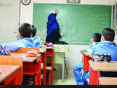 حداقل و حداکثر شهریه در مدارس شاهد/ ۸ هزار نفر از فرزندان شهدا و ایثارگران در نوبت استخدام هستند