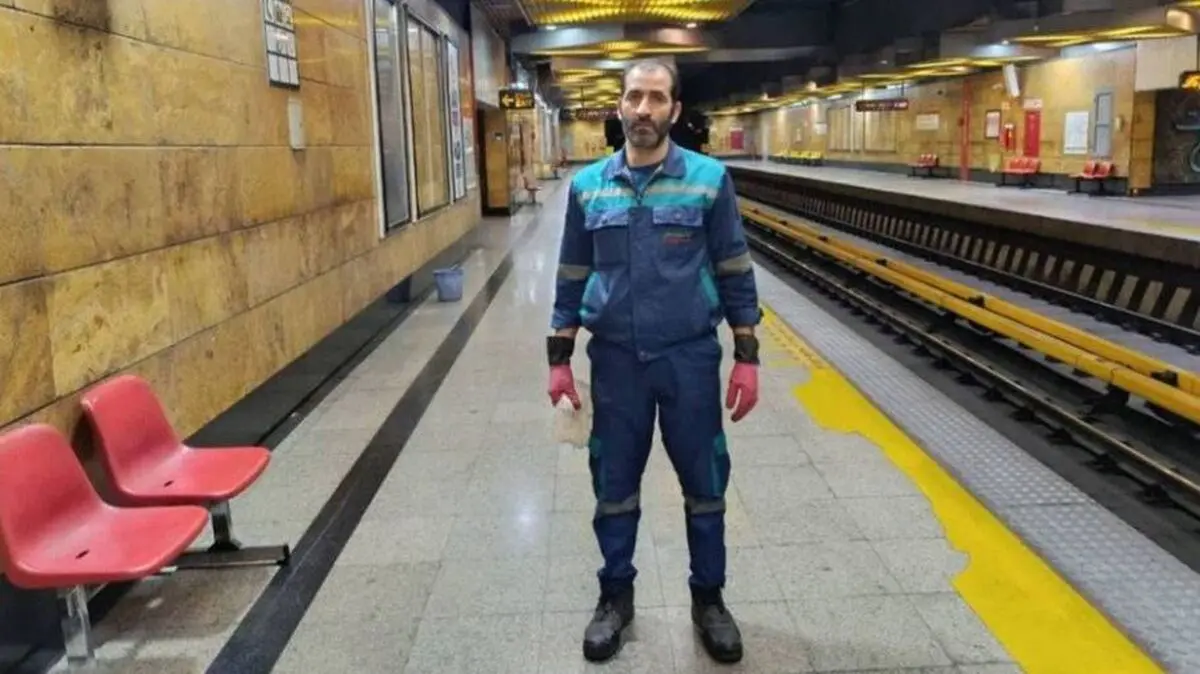 کارگر متروی تهران کیف حاوی ۱۵۰ گرم طلای را به صاحبش برگرداند