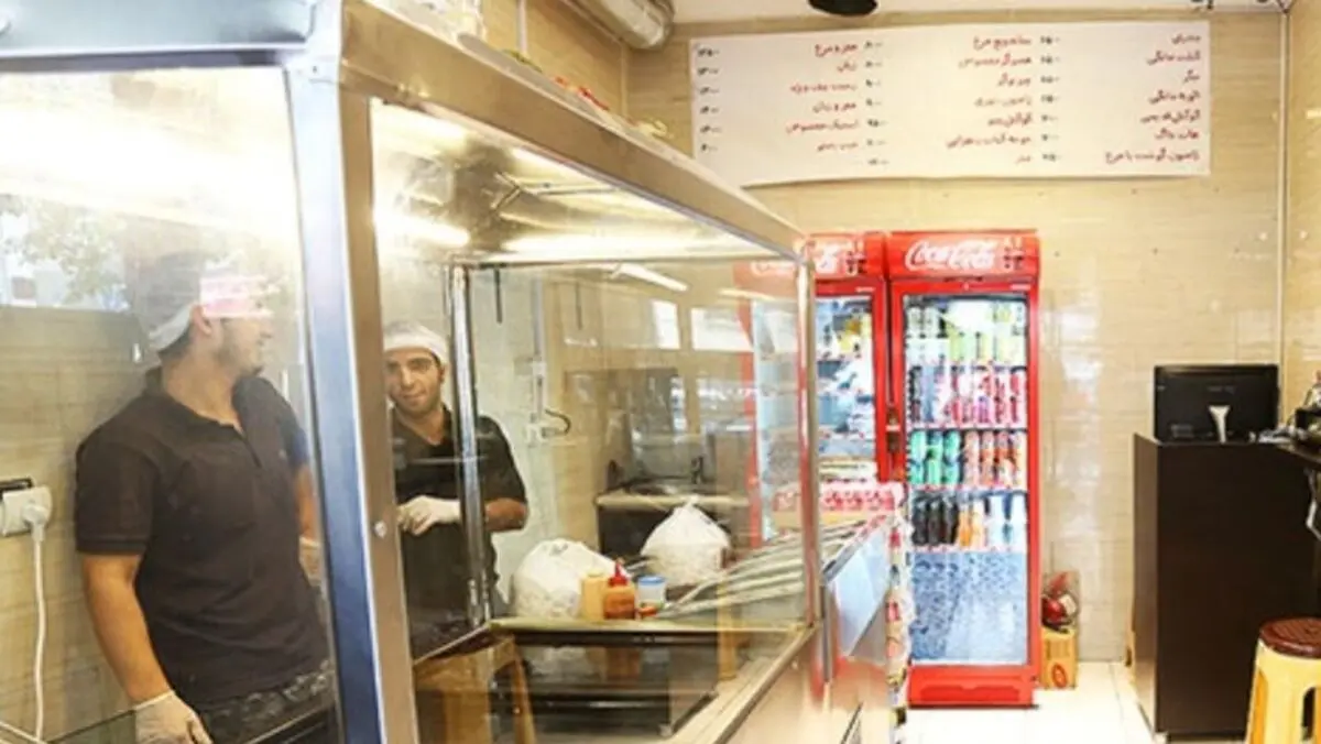 جریمه سنگین به کارگیری اتباع خارجی به عنوان کارگر در مراکز عرضه غذا 