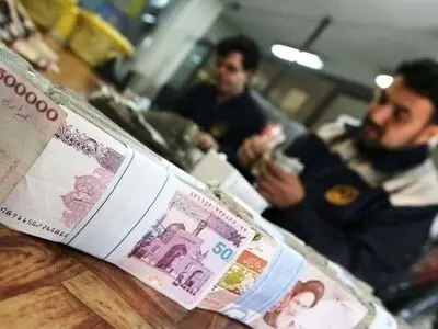 محاسبه حق سنوات بر اساس «مطلق حقوق و مزد» الزام‌آور شد/ کوتاهی دستگاه‌های دولتی در ابلاغ آرای قطعی «دیوان عدالت اداری»/ تذکر دبیرکل خانه کارگر به وزارت کار