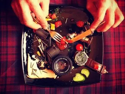 انتشار فراخوان نخستین جشنواره تئاتر کافه‌ای موون