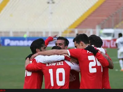 تراکتورسازی صدرنشین شد