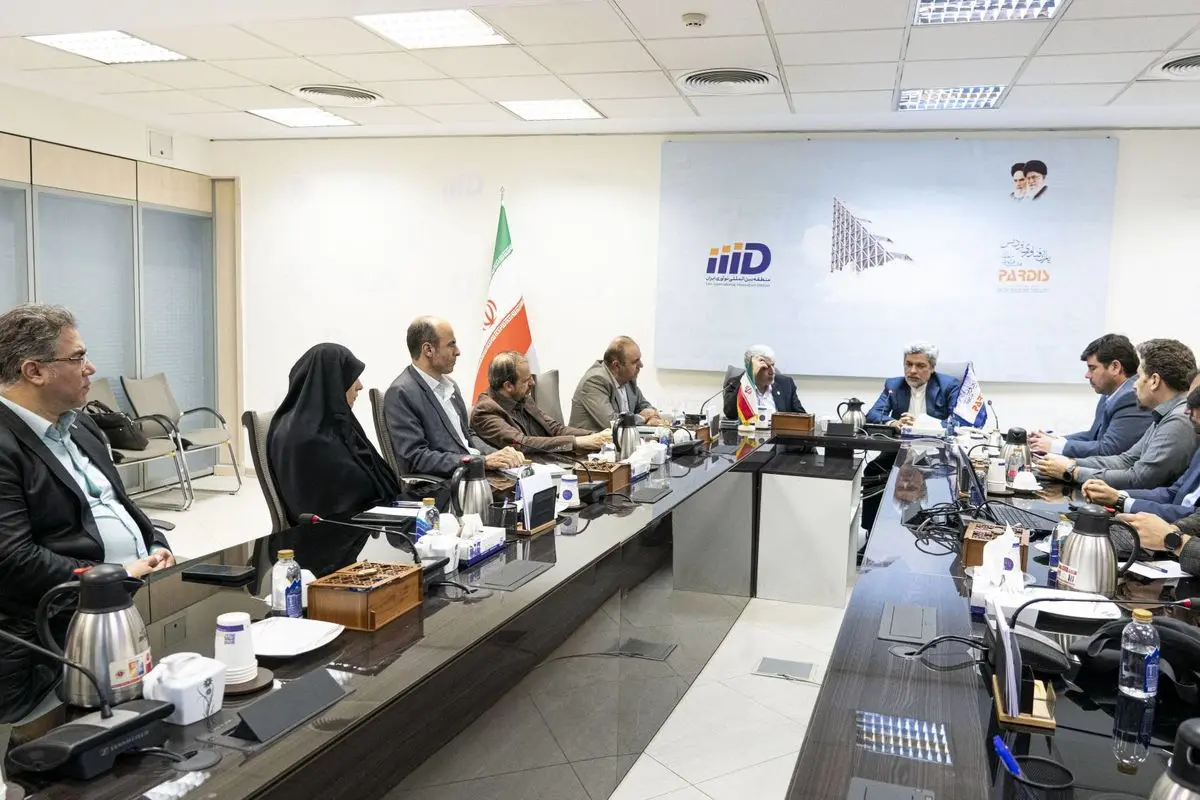 بازدید رئیس دانشگاه خواجهنصیرالدینطوسی از منطقه بینالمللی نوآوری ایران