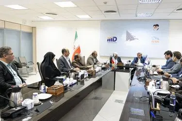 بازدید رئیس دانشگاه خواجه‌نصیرالدین‌طوسی از منطقه بین‌المللی نوآوری ایران