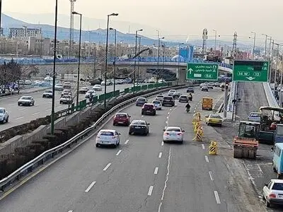 ترافیک تهران روان است/ هشدار درخصوص تردد موتورسیکلت‌ها در روزهای بارانی